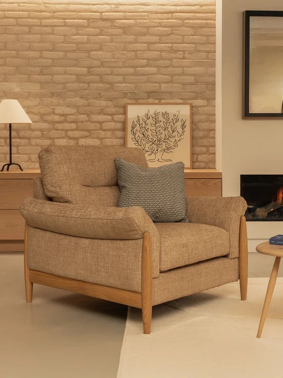 Clara Chair